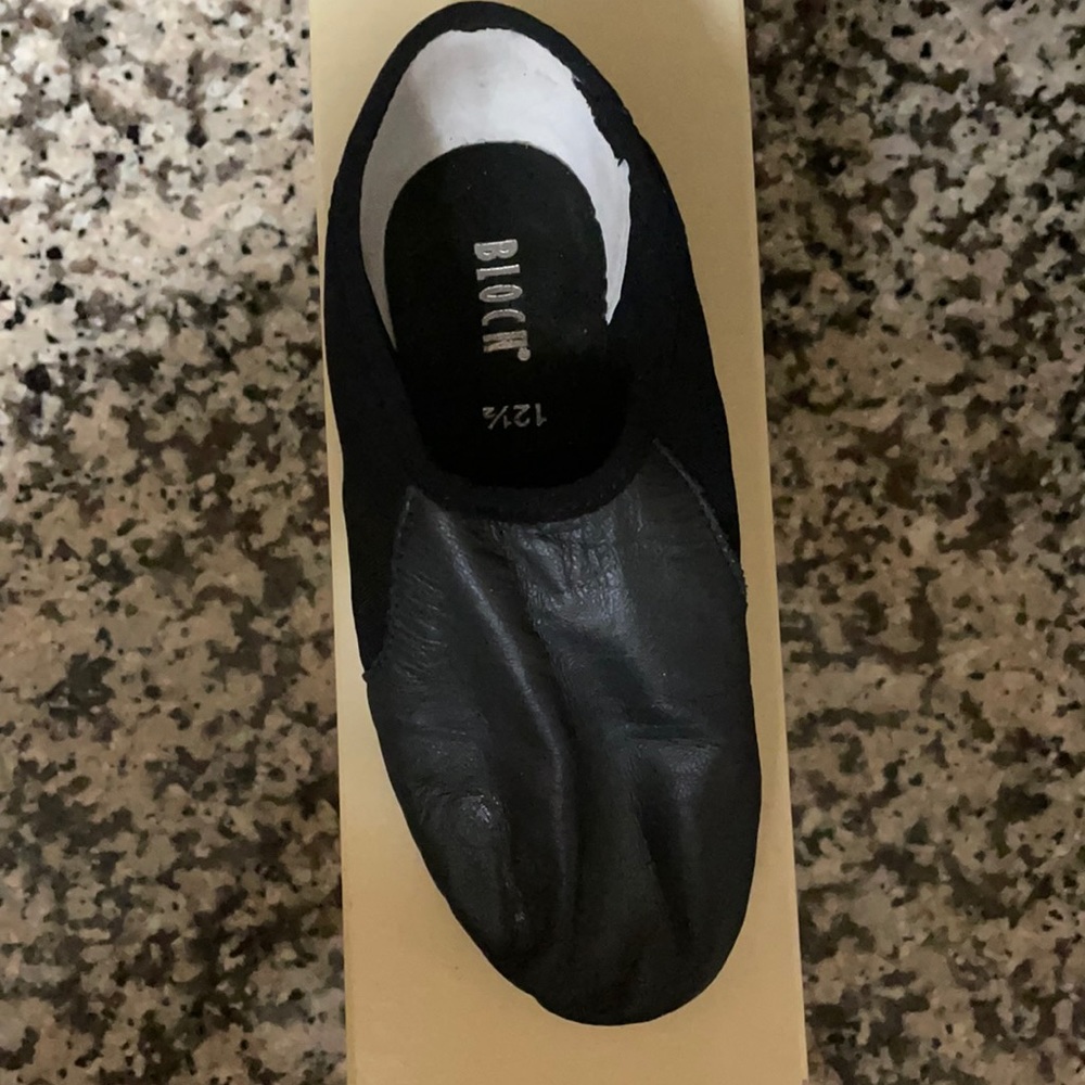 Brand new children’s Bloch Neo Flex Jazz shoes